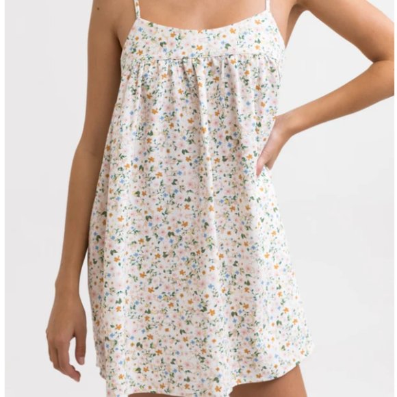 Rhythm Mini Floral Dress Bow Back NWT - Picture 2 of 5